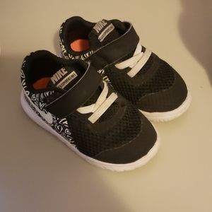 Toddler Nike shoes